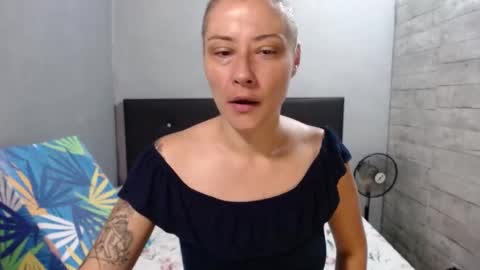 Caro milf  online show from 09-11-25, 07:03