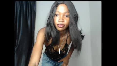 caroline online show from 03-12-26, 04:18