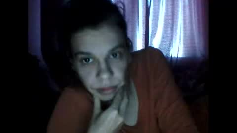 Snapshot of caroisback chatting on 09-23-25, 07:44 caroisback online show from 09-23-25, 07:44