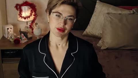 CaroJhones online show from 01-16-25, 05:32