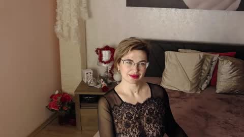 CaroJhones online show from 01-17-25, 05:32