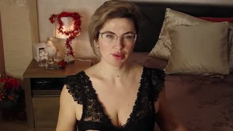 CaroJhones online show from 01-22-25, 05:26