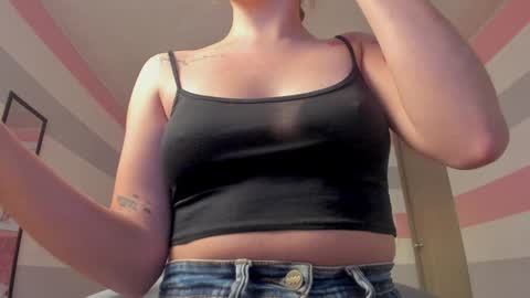 Snapshot of carol_pinter chatting on 12-29-24, 01:06 Carol  online show from 12-29-24, 01:06