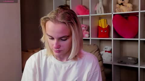 Snapshot of carolin_miller chatting on 10-14-25, 09:54 Carol online show from 10-14-25, 09:54