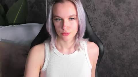 Snapshot of carolin_miller chatting on 11-19-25, 10:59 Carol online show from 11-19-25, 10:59