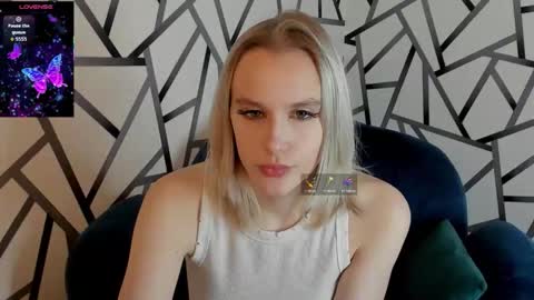 Snapshot of carolin_miller chatting on 12-05-25, 09:29 Carol online show from 12-05-25, 09:29