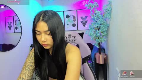 CAROLINA.  online show from 06-06-26, 12:54
