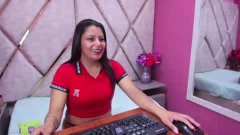 carolina suarez online show from 10-16-25, 02:34