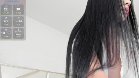 Snapshot of carolina_t chatting on 05-13-26, 01:58 carolina_t online show from 05-13-26, 01:58