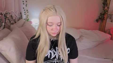 Mira online show from 04-19-26, 08:02