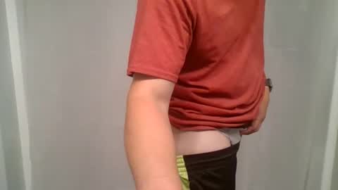 carolinaboy01 online show from 05-18-26, 06:03