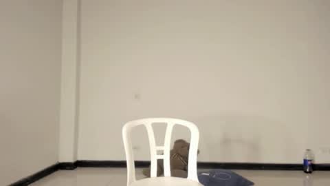 Snapshot of carolinagomez22 chatting on 10-18-25, 01:52 carolinagomez22 online show from 10-18-25, 01:52