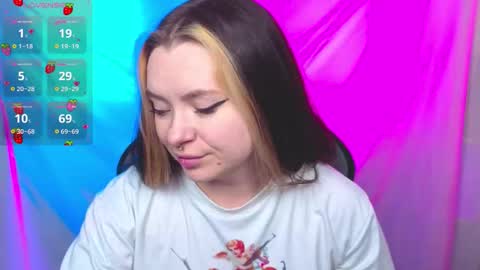 Snapshot of carolinareaperr chatting on 09-13-25, 10:37 Ask me better xx online show from 09-13-25, 10:37