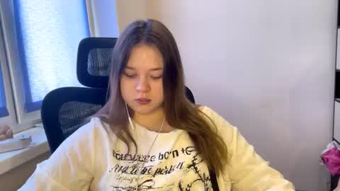 carolindueno online show from 03-09-26, 07:56