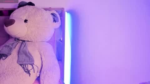 caroline 3 online show from 10-01-25, 03:23