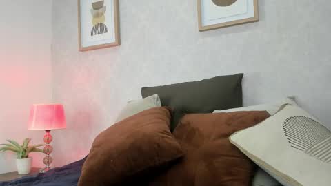  Caroline  online show from 10-06-25, 10:12