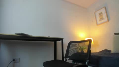  Caroline  online show from 04-30-26, 11:16