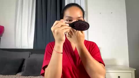 caroline_east online show from 03-29-26, 03:01