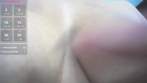 Snapshot of caroline_jackson_ chatting on 02-17-25, 05:32 C A R O L I N E online show from 02-17-25, 05:32