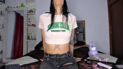 CAROLINE online show from 12-31-24, 03:45