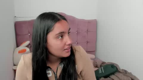caroline_rodriguez_9 online show from 10-16-25, 07:15
