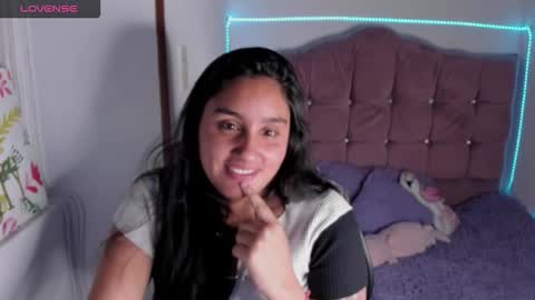 caroline_rodriguez_9 online show from 10-31-25, 08:15
