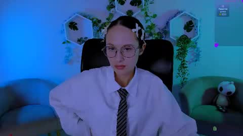 Caroline online show from 07-25-26, 12:14