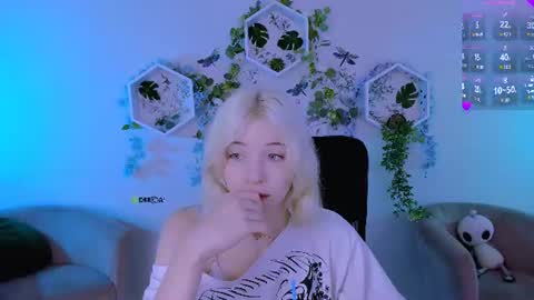 Caroline online show from 07-28-26, 07:15