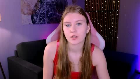 Caroline online show from 03-18-26, 07:44