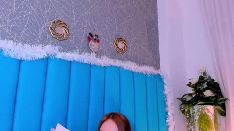 CarolineeGarcia online show from 12-21-24, 09:33