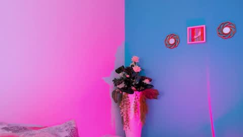 CarolineeGarcia online show from 02-25-25, 01:50