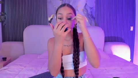 Caroline online show from 04-26-26, 12:36