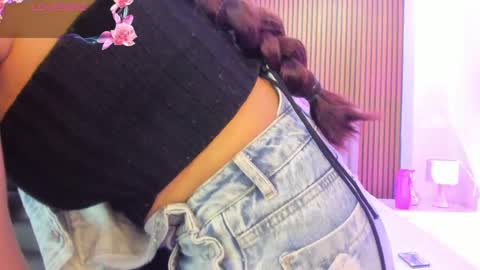 Snapshot of carolinefyre chatting on 04-28-26, 12:32 Caroline online show from 04-28-26, 12:32