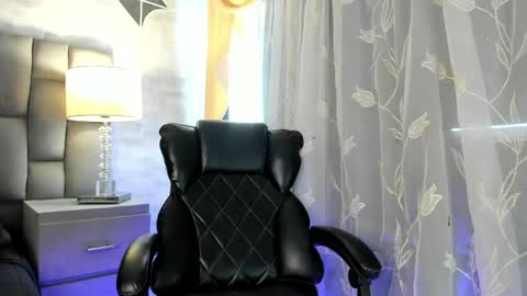 Snapshot of carolinefyre chatting on 05-01-26, 02:10 Caroline online show from 05-01-26, 02:10