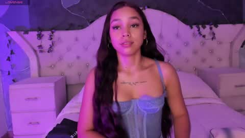 Snapshot of carolinefyre chatting on 05-08-26, 12:54 Caroline online show from 05-08-26, 12:54