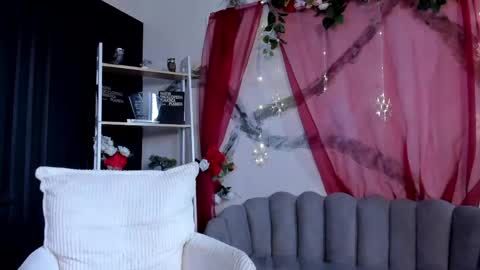 Snapshot of carolinefyre chatting on 05-31-26, 06:09 Caroline online show from 05-31-26, 06:09