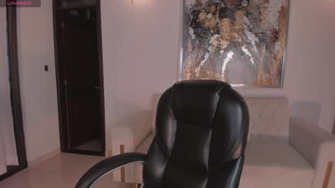 Snapshot of carolinegrace_ chatting on 03-07-25, 11:07 Caro online show from 03-07-25, 11:07