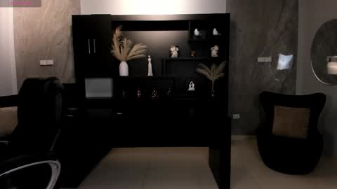 Snapshot of carolinegrace_ chatting on 12-02-25, 10:42 Caro online show from 12-02-25, 10:42