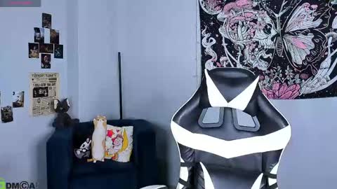 CarolineRichter online show from 04-23-26, 02:57