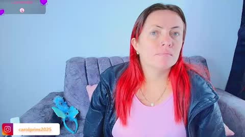 Carolinhe  online show from 10-14-25, 08:09