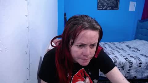 Carolinhe  online show from 03-10-26, 07:57