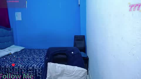 Snapshot of carolinhe_ chatting on 05-28-26, 08:50 Carolinhe online show from 05-28-26, 08:50