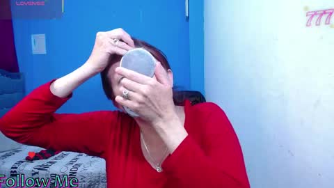 Snapshot of carolinhe_ chatting on 06-03-26, 06:57 Carolinhe online show from 06-03-26, 06:57