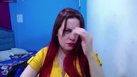Snapshot of carolinhe_ chatting on 06-10-26, 04:01 Carolinhe online show from 06-10-26, 04:01