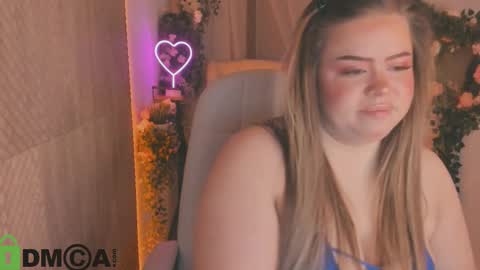 Snapshot of caroll_li chatting on 02-09-25, 10:11 caroll_li online show from 02-09-25, 10:11