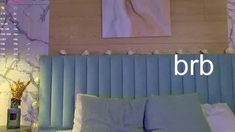 Snapshot of carolreeves chatting on 02-12-25, 12:01 Carol online show from 02-12-25, 12:01