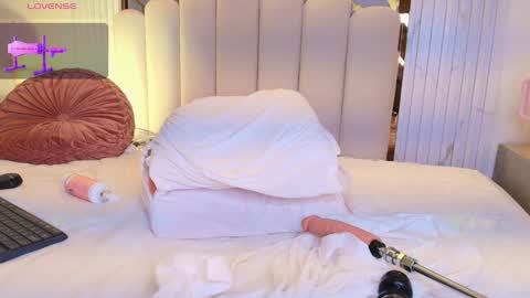 Carol Rivera  online show from 01-05-25, 01:45