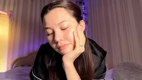 Snapshot of carolynexford chatting on 01-17-26, 11:59 Emma online show from 01-17-26, 11:59