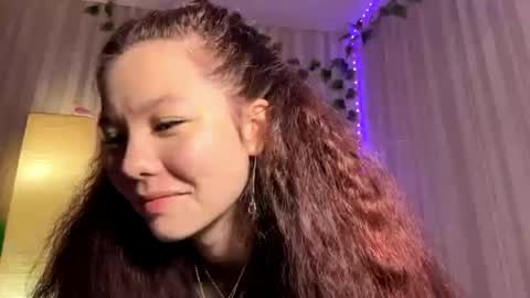 Snapshot of carolynexford chatting on 06-09-26, 12:39 Emma online show from 06-09-26, 12:39