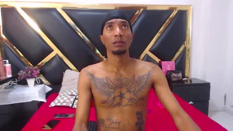 Snapshot of caroyandy3 chatting on 11-22-25, 07:24 caro y andy online show from 11-22-25, 07:24